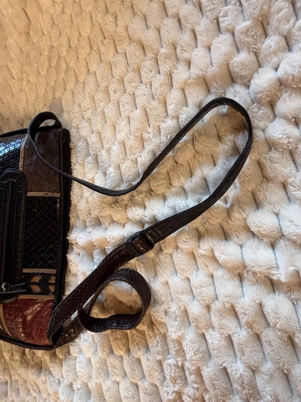 Price Drop** Sharif USA Snake Skin Patchwork Leather bag Black Gold brown